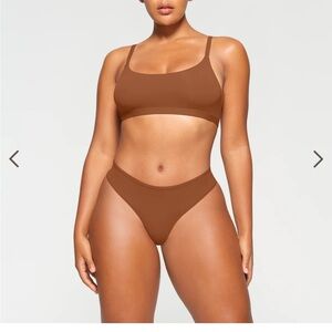 SKIMS FITS EVERYBODY SCOOP BRALETTE XL